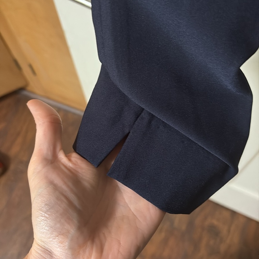 Tail Mulligan Ankle Pant Navy, like new - Picture 5 of 8
